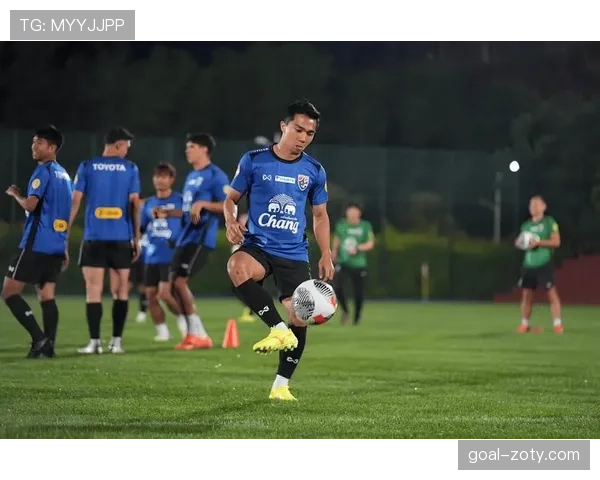 卡马文加与维拉蒂控球能力差异：技术风格、比赛节奏与中场角色的深度对比